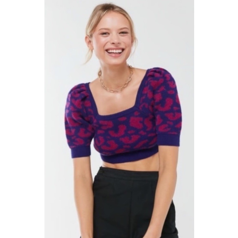 Urban Outfitters Bernadette Puff Sleeve Cropped Sweater Purple Animal Print Smal
